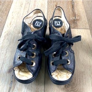 Fly London Ylfa Leather Lace-up Blk Wedge Sandals